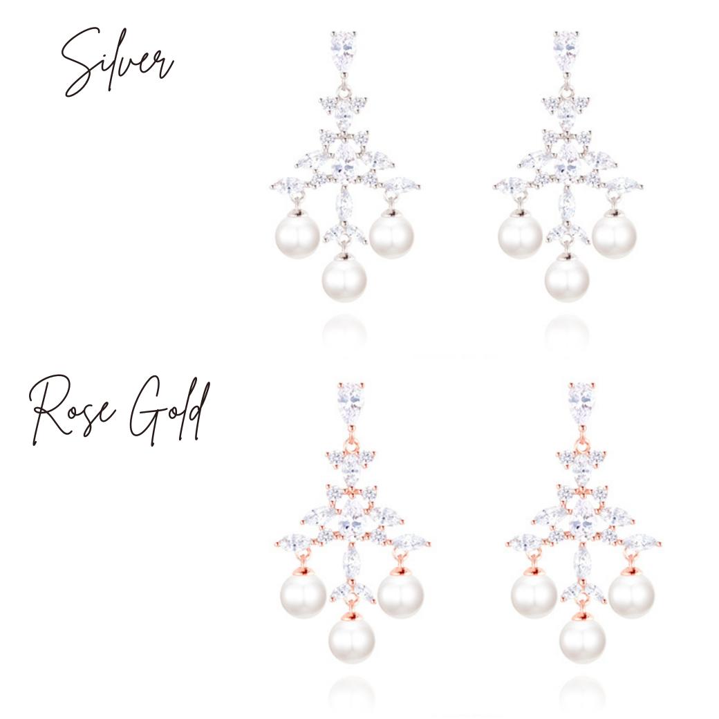 SilverとRose Goldの2色を左右対で並べた比較カット。クリスタルとパールのチャンデリアデザインが上下2段で見える