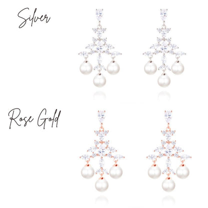 SilverとRose Goldの2色を左右対で並べた比較カット。クリスタルとパールのチャンデリアデザインが上下2段で見える